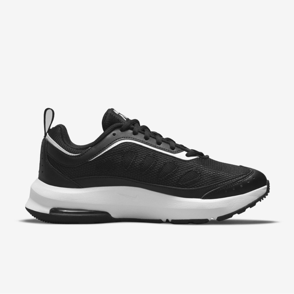 Nike Air Max AP Black and White Athletic Shoes
